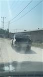 Gövdesi dökülürken motoru çalışan araç ilginç görüntü oluşturdu