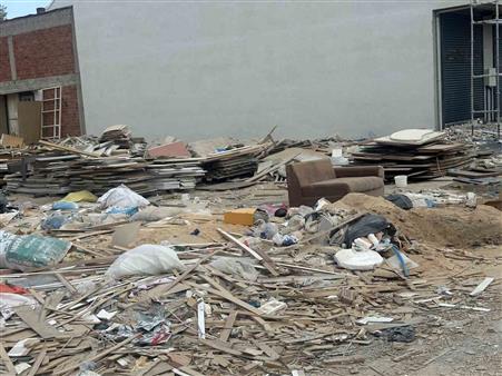 Baksan Sanayi Sitesi’nde biriken atıklar çevrede büyük rahatsızlık oluşturuyor