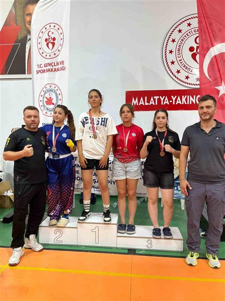 Niğde Wushu Takımı Malatya’dan 17 madalyayla döndü