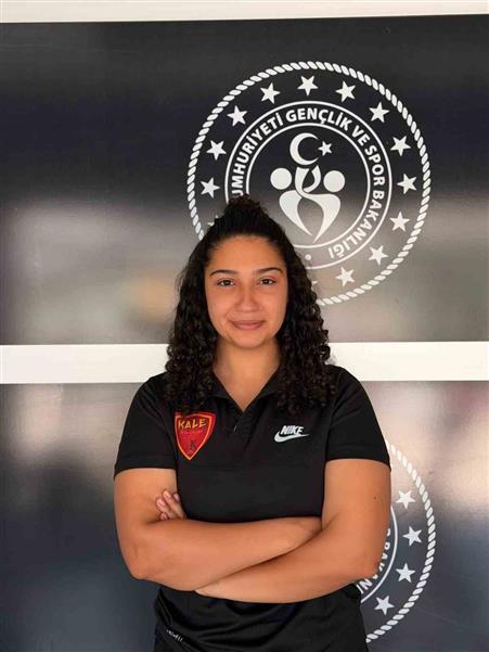 Kalespor, Milli Yüzücü Sudenas Çakmak’a emanet