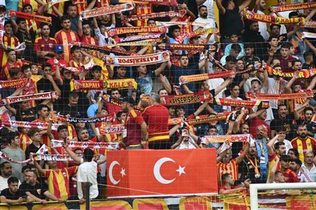 Kayserispor-Sivasspor maçını 8200 kişi izledi