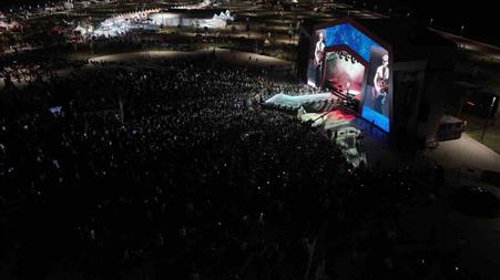 Geleneksel Sincan Yaz Festivali’nde Mavi Gri konser verdi