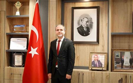 Prof. Dr. Hasan Uslu: "Bu kutsal vatanı korumak en önemli görevimizdir"