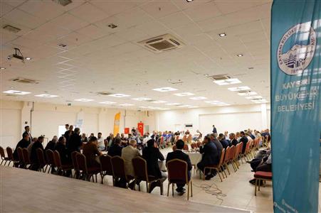 Başkan Büyükkılıç, Tomarza’da muhtarlarla istişare etti