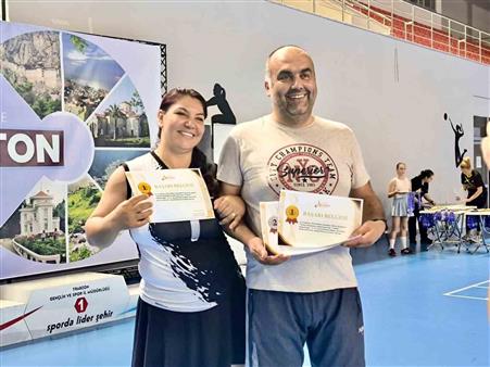 Niğdeli veteran badmintonculardan Türkiye Şampiyonası’nda 5 madalya