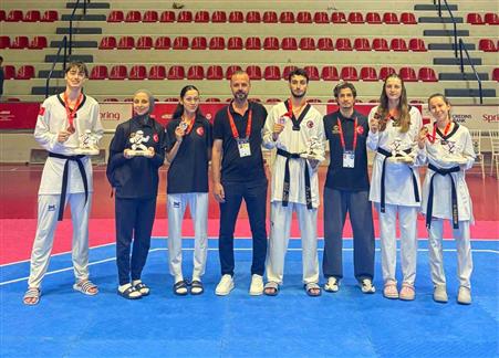 Anadolu Üniversitesi öğrencileri şampiyonada madalya kazandı