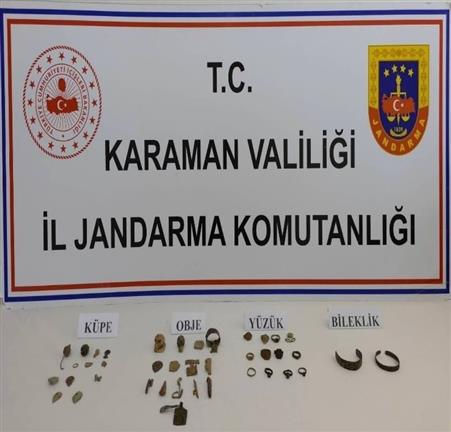 Jandarma uygulamalarında tarihi eser ve 110 bin 746 adet makaron ele geçirildi