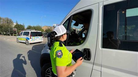 Karaman’da okul servislerine denetim
