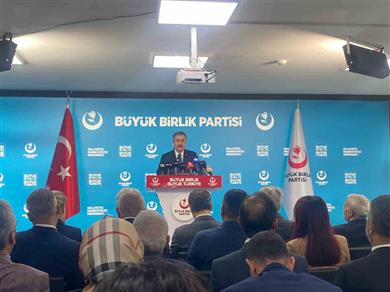 BBP Başkanı Destici: "Orduyla, teröristle, savaşla, silahla yapamadıklarını bu sefer LGBT dernekleri vasıtasıyla aile kurumlarımıza saldırıyorlar"
