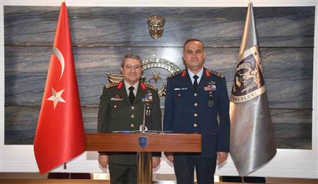 Genelkurmay Başkanı Orgeneral Bayraktaroğlu, Hava Kuvvetleri Komutanı Orgeneral Dalkıran ile görüştü