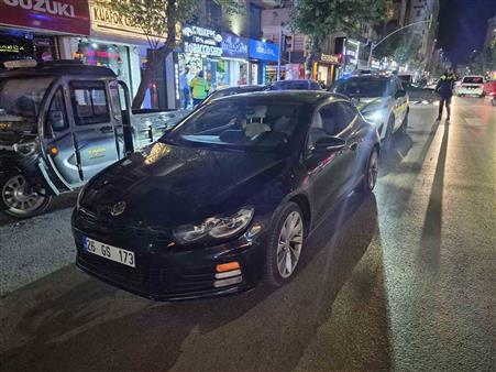 Polise mukavemet gösteren araç sürücüsü gözaltına alındı