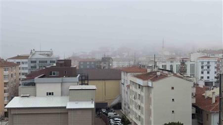 Yozgat’ta yoğun sis etkili oldu: Görüş mesafesi 30 metreye düştü