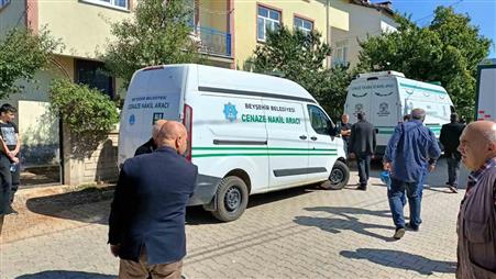 Konya’da kazada hayatını kaybeden aynı aileden 3 kişi son yolculuğuna uğurlandı