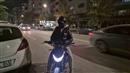 Kadın sürücü trafikte tartıştığı motosikletlinin üzerine yürüdü