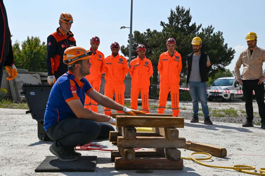 Selçuklu Belediyesi Personeli Afetlere Hazırlanıyor