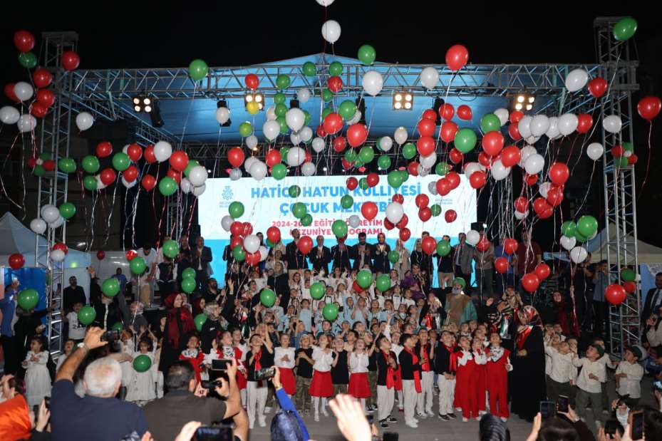 Hatice Hatun Külliyesi Çocuk Mektebi'nde Mezuniyet Heyecanı Yaşandı