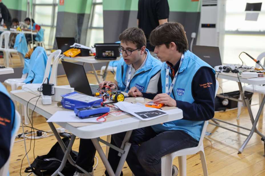 Tekno-sel 2025 Çoşkusu Devam Ediyor
