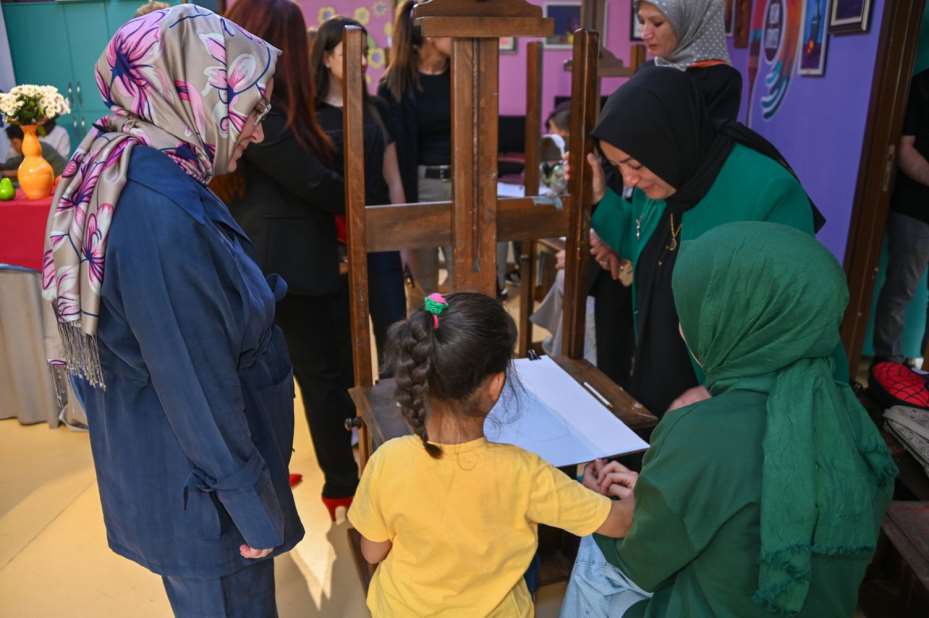 Selçuklu Sanat ve Tasarım Atölyesi, "Anneme süprizim var" Etkinliği Ev Yaptı