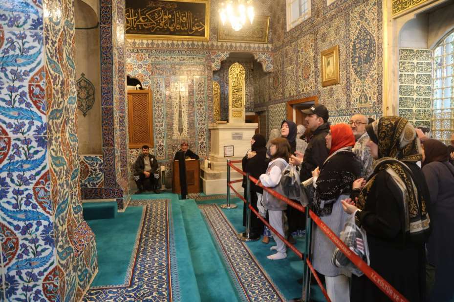 Başkan Altay YHT ile Günübirlik İstanbul Gezisine Katılan Öğrencilere Eşlik Etti