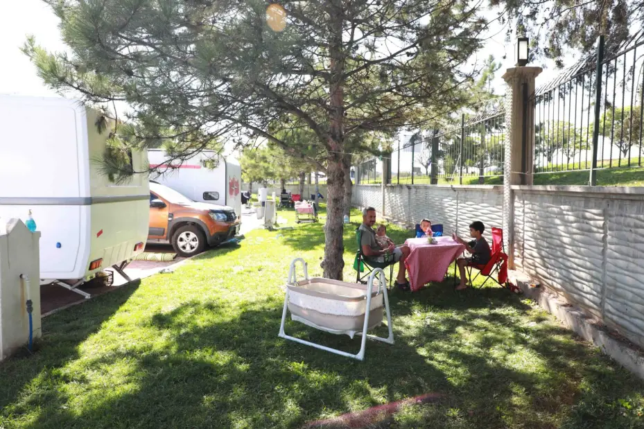 Şehir Merkezinde Karavan Konforu