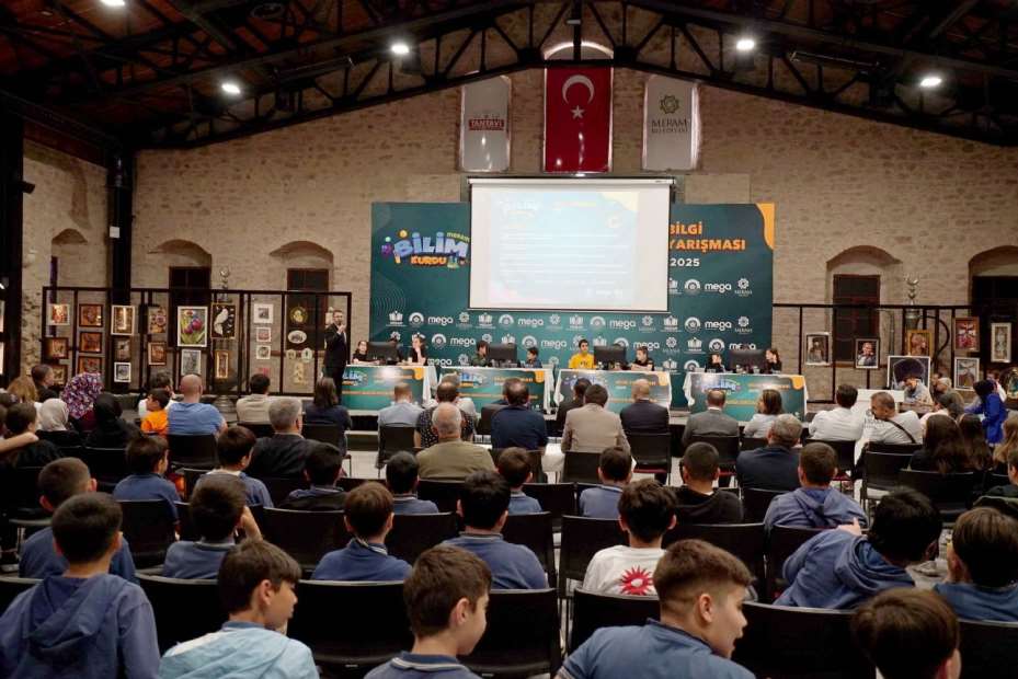 MEGA Bilim Kurdu Dergisi Bilgi Yarışmasının Finali Nefes Kesti
