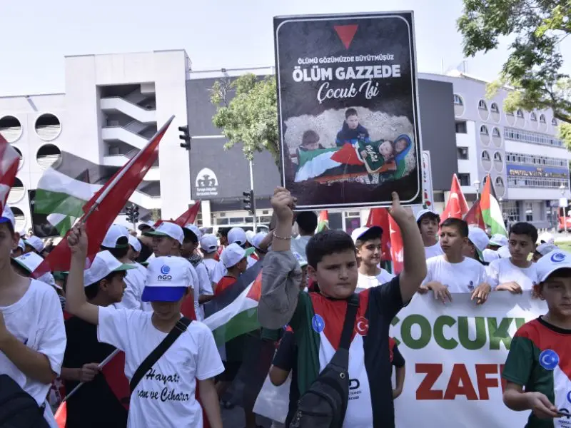 Çocuklar Kıyamda, Zafer Yakında