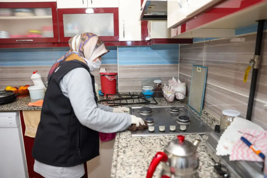 Evde Yaşlı Bakım Hizmeti Yüzlerde Tebessüm Olmayı Sürdürüyor
