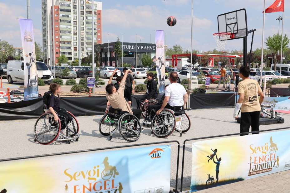 Konya'da Engelliler Haftası Dolu Dolu Geçti