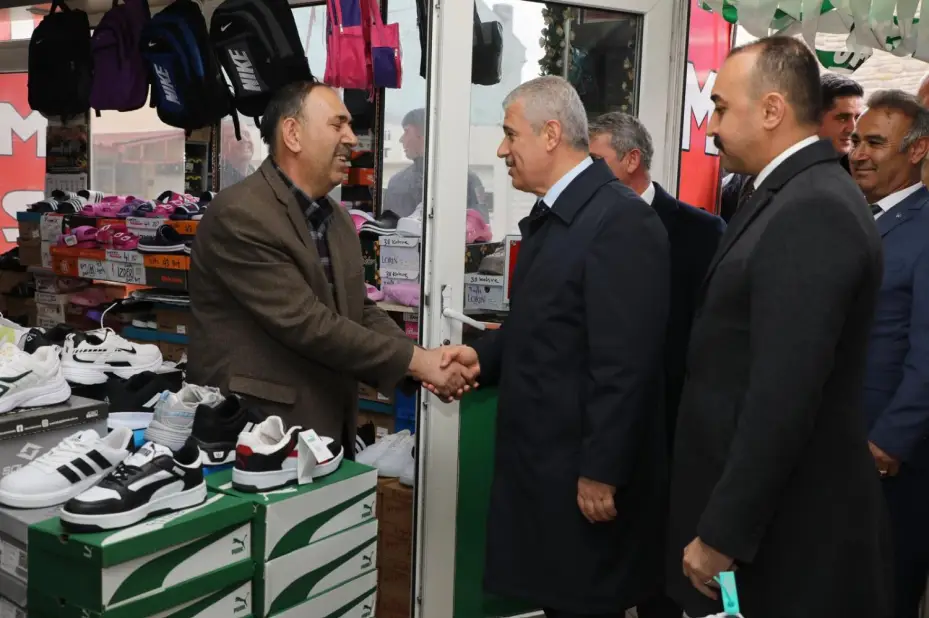 Vali İbrahim Akın, Yunak İlçesini Ziyaret Etti 