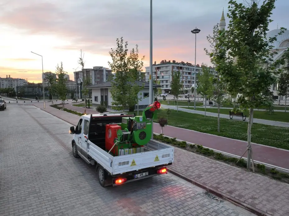 Karatay Belediyesi'nden Bayram Öncesi İlaçlama Mesaisi