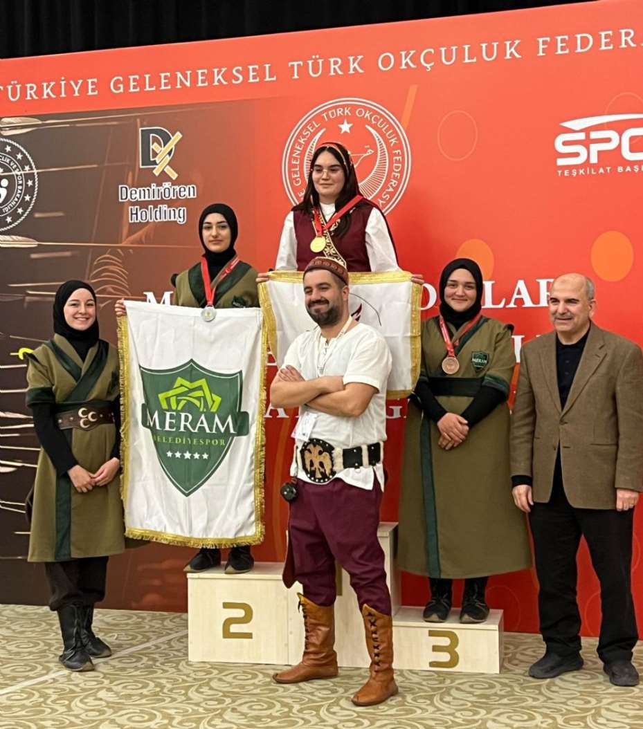Meramlı Okçulardan Hedefe Tam İsabet!