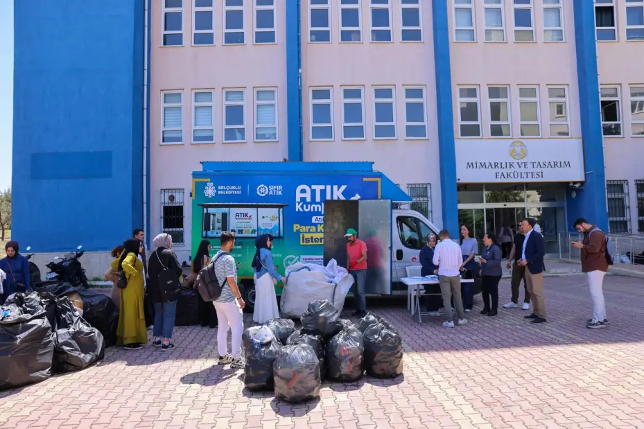 Öğrenciler ve Akademik Personel " Daha Yeşil Bir Gelecek" İçin Yarıştı