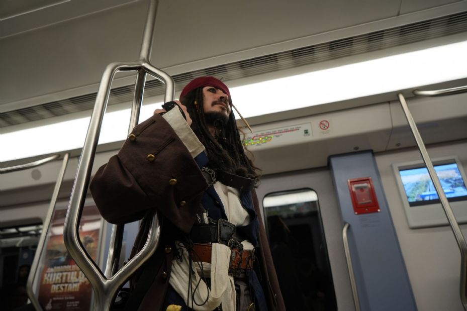  Ankaralı Jack Sparrow oyun havasıyla coşturdu 