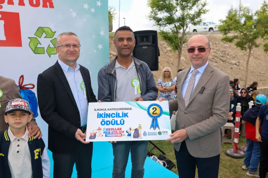  "Okullar Arası Sıfır Atık Yarışması" nın Ödül Töreni  Selçuklu Seyir Tepesi'nde Gerçekleşti