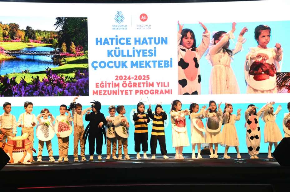 Hatice Hatun Külliyesi Çocuk Mektebi'nde Mezuniyet Heyecanı Yaşandı