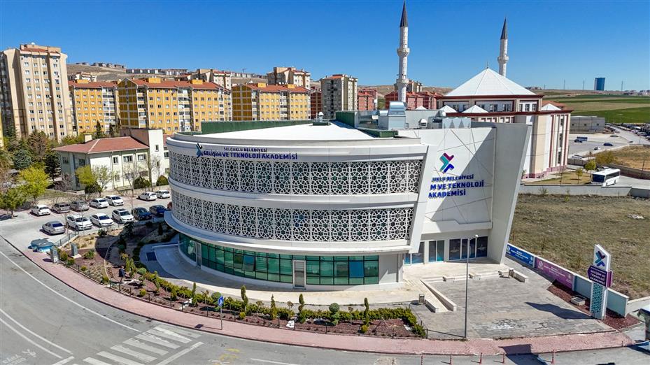 Selçuklu Gelişim ve Teknoloji Akademisi Teknolojiye Yön Veriyor