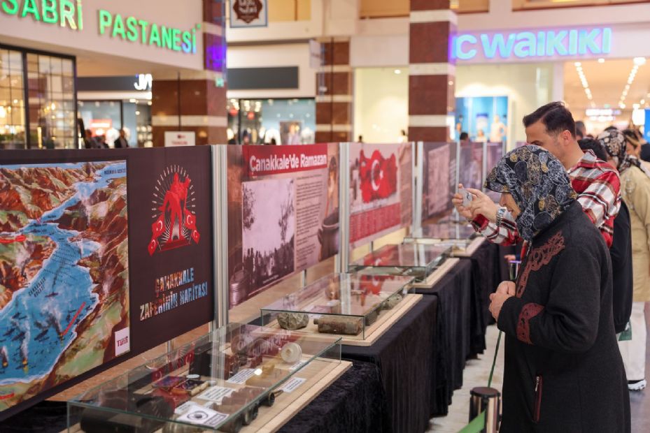 Başkan Pekyatırmacı "Anadolu'nun Diriliş Destanı Çanakkale" Sergisi'ni Ziyaret Etti 