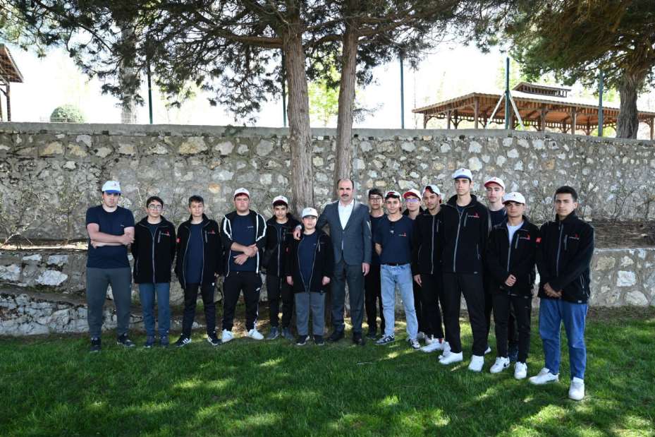Başkan Altay Beyşehir Atabey Gençlik ve Eğitim Kampı'nda Lima Öğrencileriyle Buluştu