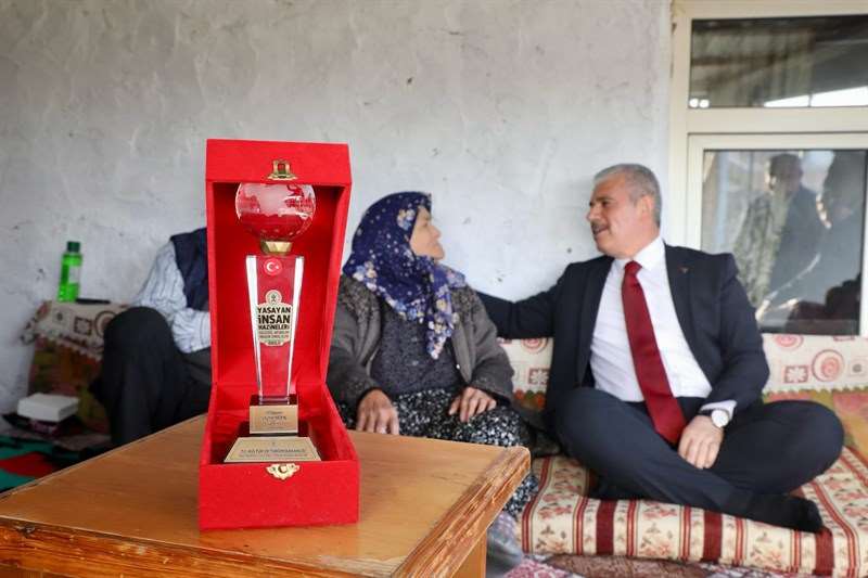 Vali İbrahim Akın, Hadim İlçesini Ziyaret Etti 