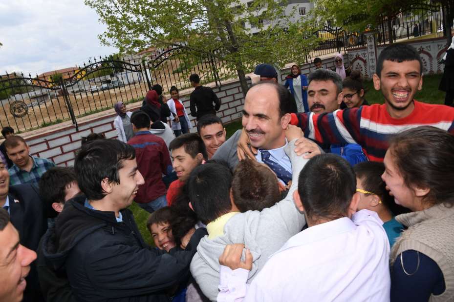 Başkan Altay: "Engelleri Birlikte Aşıyoruz"