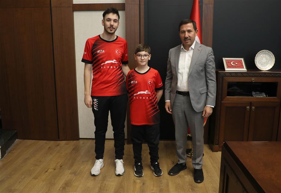 Hasan Kılca, Avrupa İkincisi Tahir Efe'yi Ağırladı