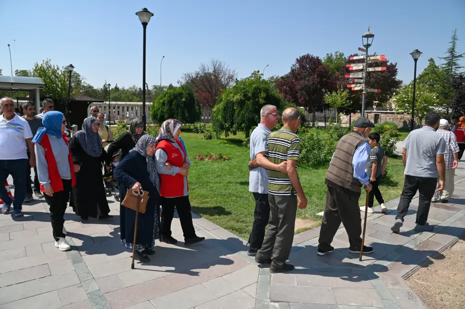 Selçuklu Belediyesi "Şehrimi Tanıyorum" Projesi İle Yaşlıları Ağırladı