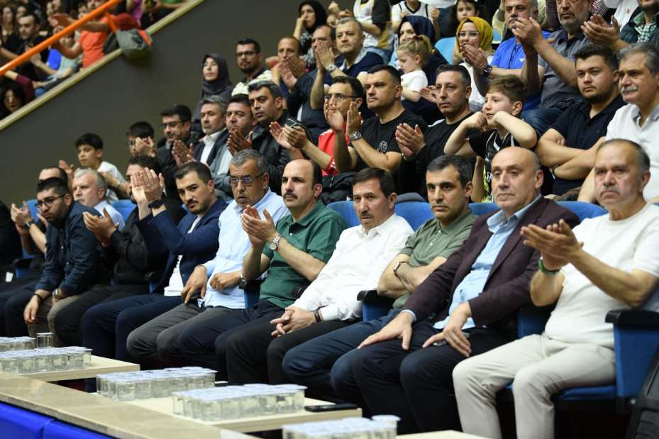 Konya Büyükşehir Belediyespor Yarı Final Serisinde Durumu 1-1 Yaptı
