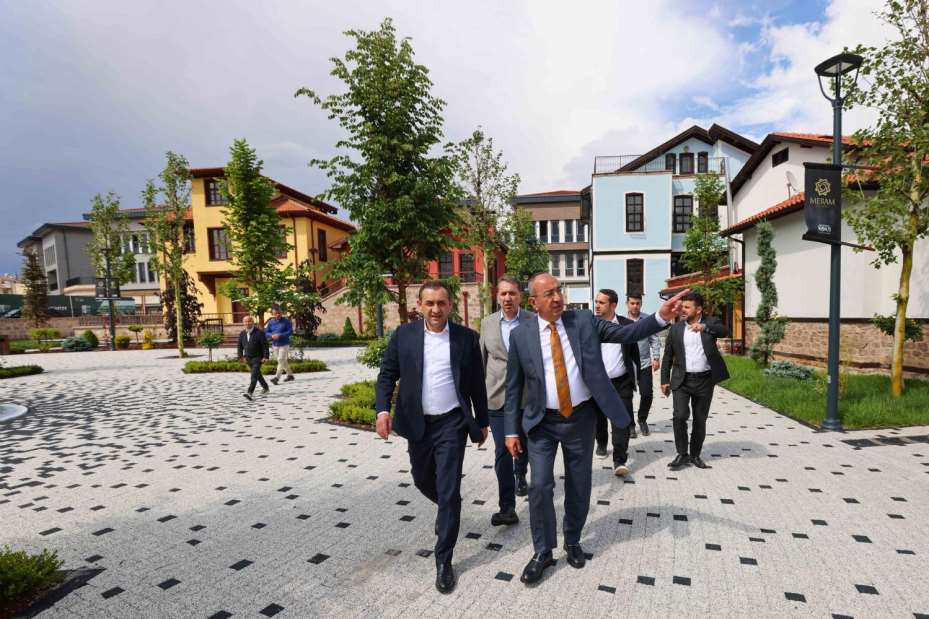 Başkan Kavuş; "Gelecek nesillere değerli bir emanet bırakıyoruz"
