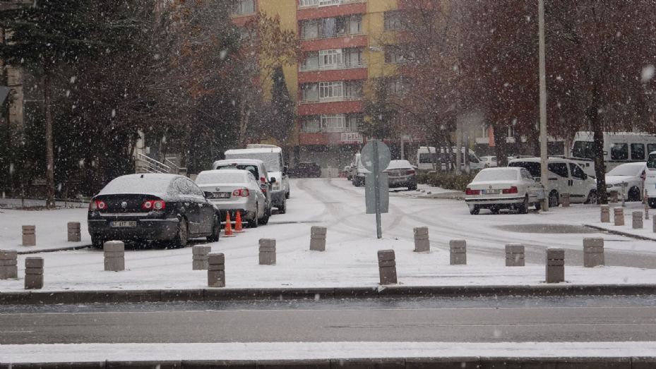  Konya'da kar yağışı başladı