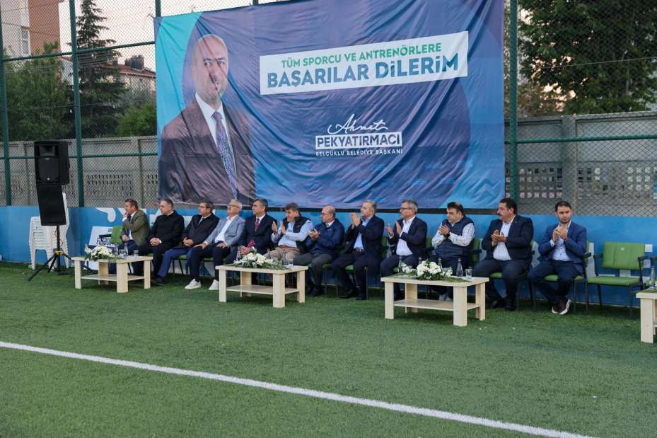 Selçuklu Belediyesi Ortaokullar Arası Futbol Turnuvasında Şampiyonlar Belli Oldu