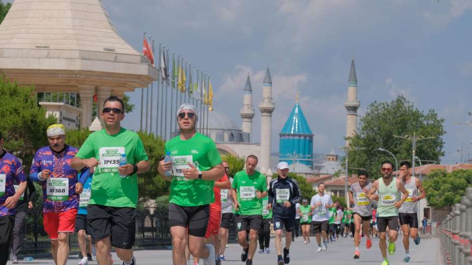 Başkan Altay Tüm Sporseverleri Uluslararası Konya Yarı Maratonu'na Katılmaya Davet  Etti