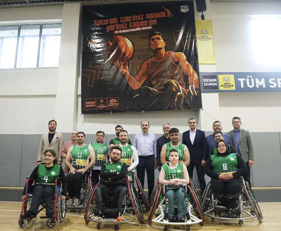 Başkan Altay Tekerlekli Sandalyeye Oturdu Engelli Basketçilerle Maç Yaptı