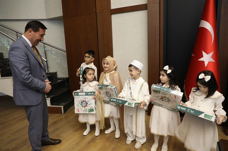 Başkan Kılca'ya Miniklerden Anlamlı Ziyaret