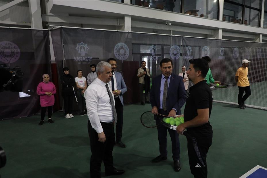 Vali Akın, Kaymakam Ayhan ve Başkan Kılca Karatay Tenis Kortu'nu Ziyaret Etti